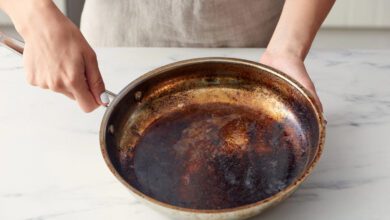 Panela de alumínio queimada